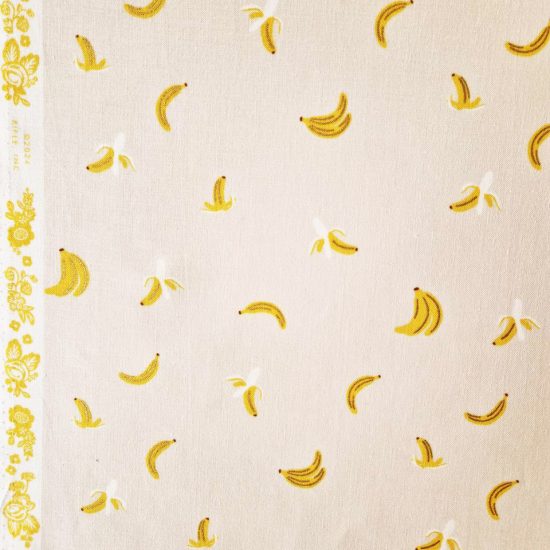 tissu imprimé bananes orchard rifle paper co fruits du verger des bananes jaunes sur fond beige naturel