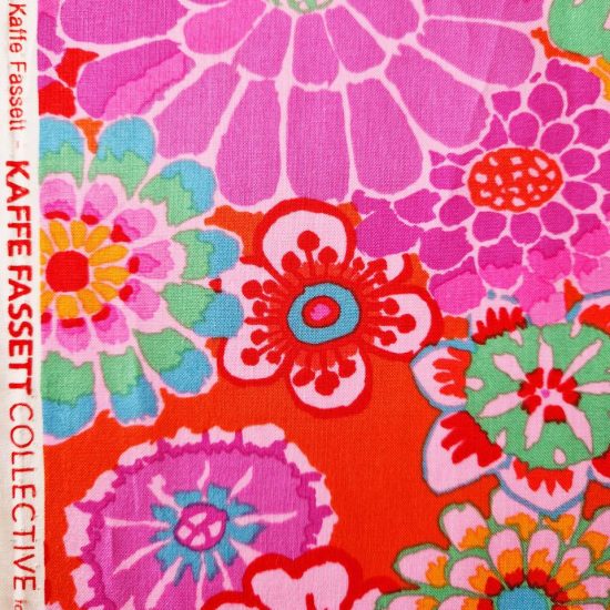 motif floral joyeux et coloré rouge orange lilas vert