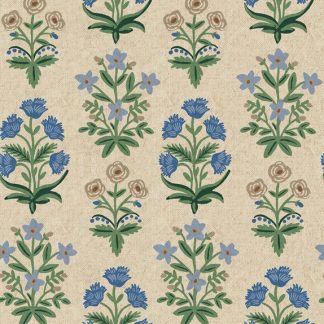 tissu lin coton Canvas de Rifle Paper Co imprimé foral couleurs douces et délicates comme un herbier de fleurs séchées, fond beige naturel avec des fleurs champêtres en ligne camaieu de bleus