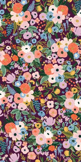 tissu coton imprimé floral Rifle Paper Co Orchard fleurs pastels fond prune